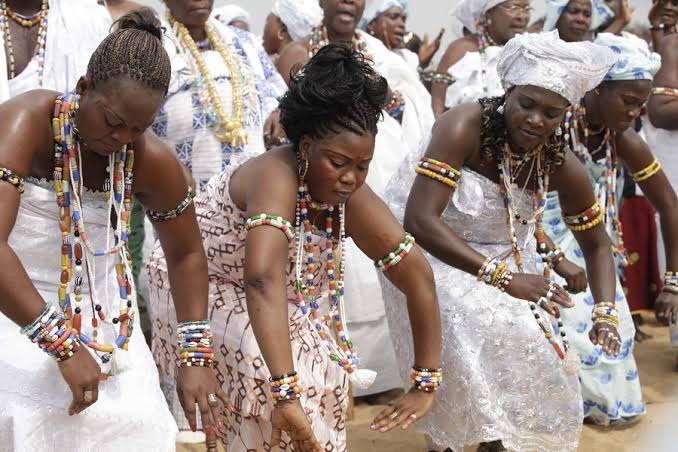 RELIGION AND RESILIENCE: STRESS MANAGEMENT IN WEST AFRICAN TRADITIONAL RELIGION